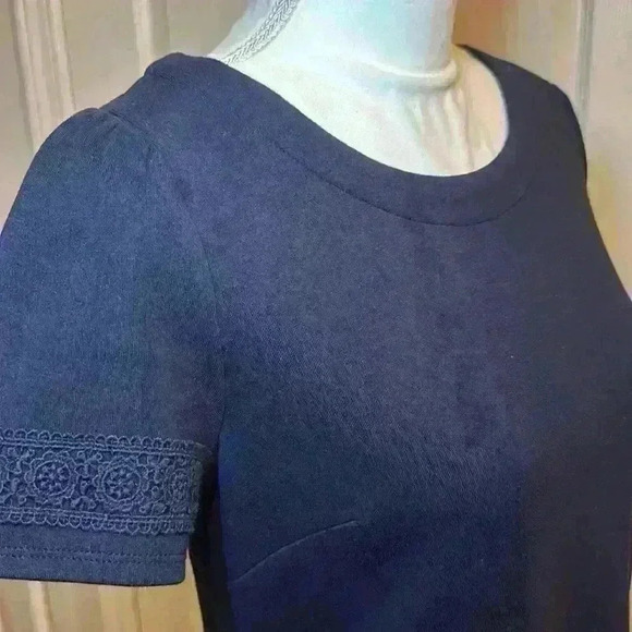 Talbots Short Sleeve Navy Dress. Calf Length. 100% Cotton. Women’s Size Small - Picture 3 of 9